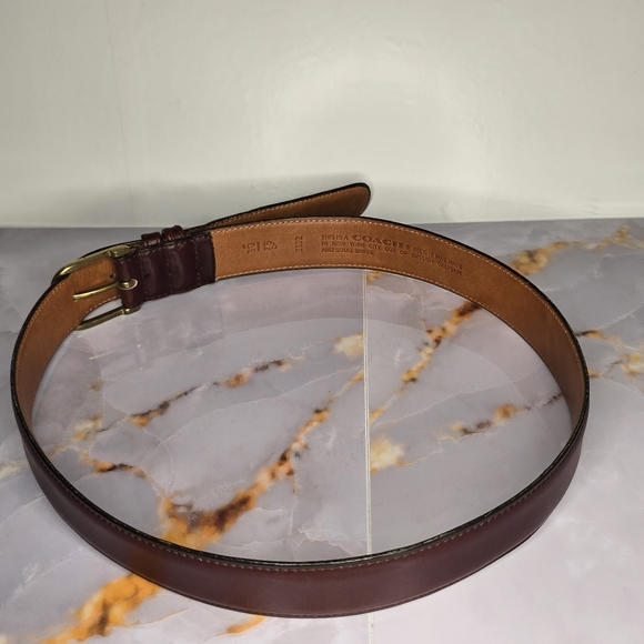 5602 THIS IS A COACH BELT. IT WAS MADE IN NEW YORK CITY OUT OF ENGLISH CALFSKIN - Picture 8 of 11